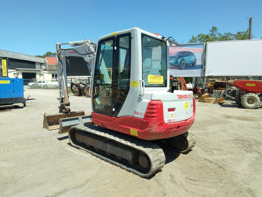 TAKEUCHI TB250