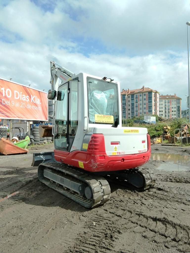 TAKEUCHI TB250, 2014