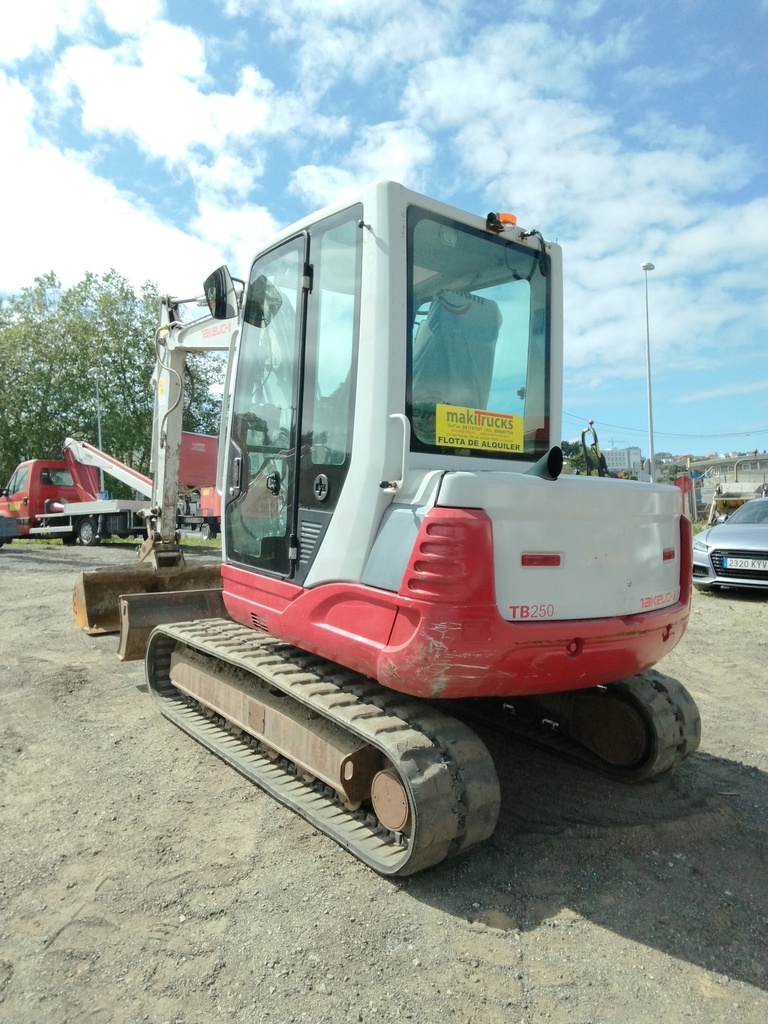 TAKEUCHI TB250, 2014