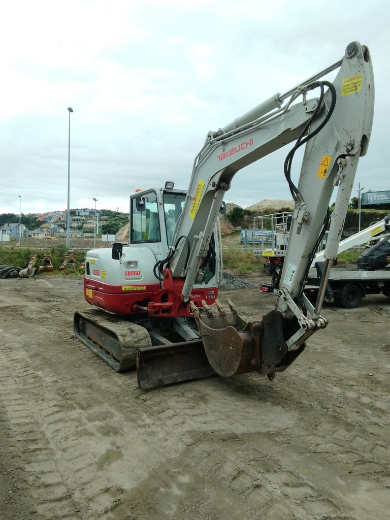 TAKEUCHI TB260, 2017