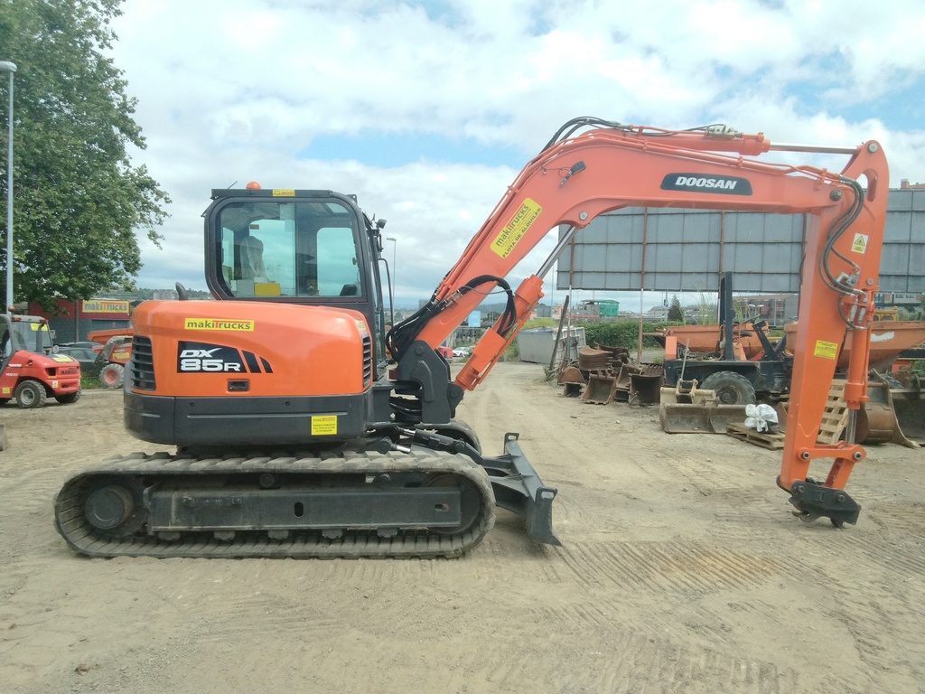 DOOSAN DX85, 2013