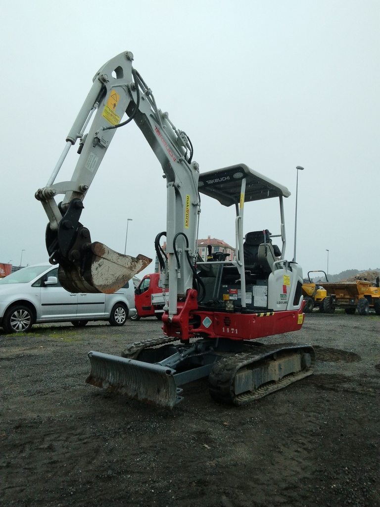 TAKEUCHI TB225, 2019