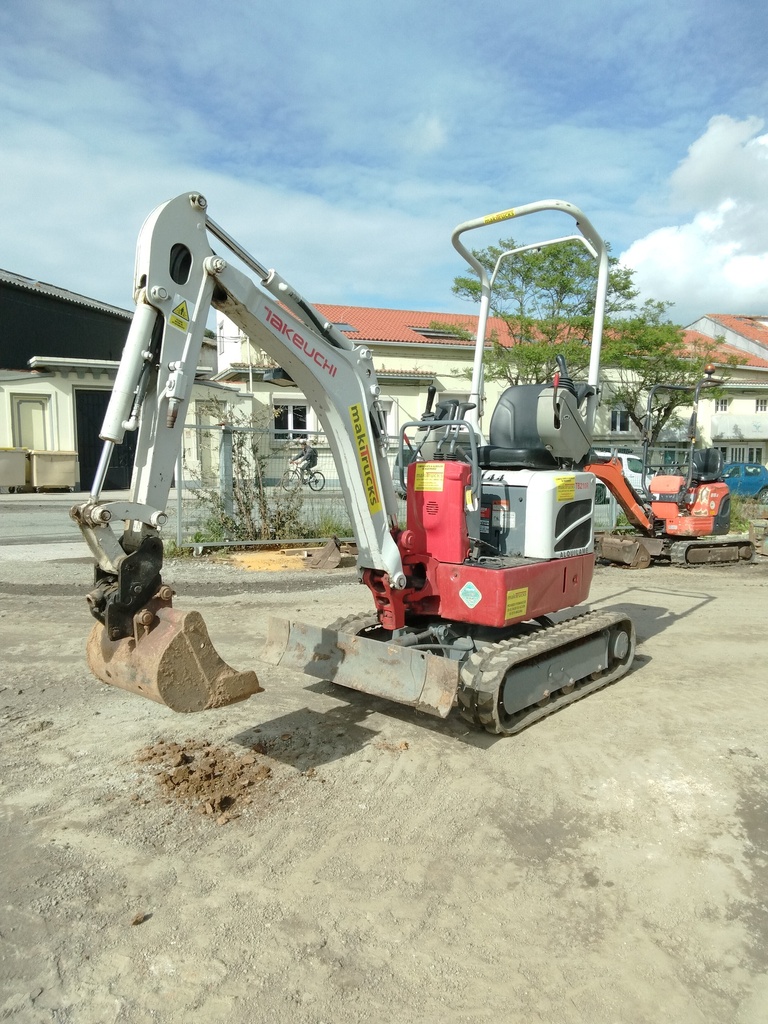 TAKEUCHI TB210R, 2016