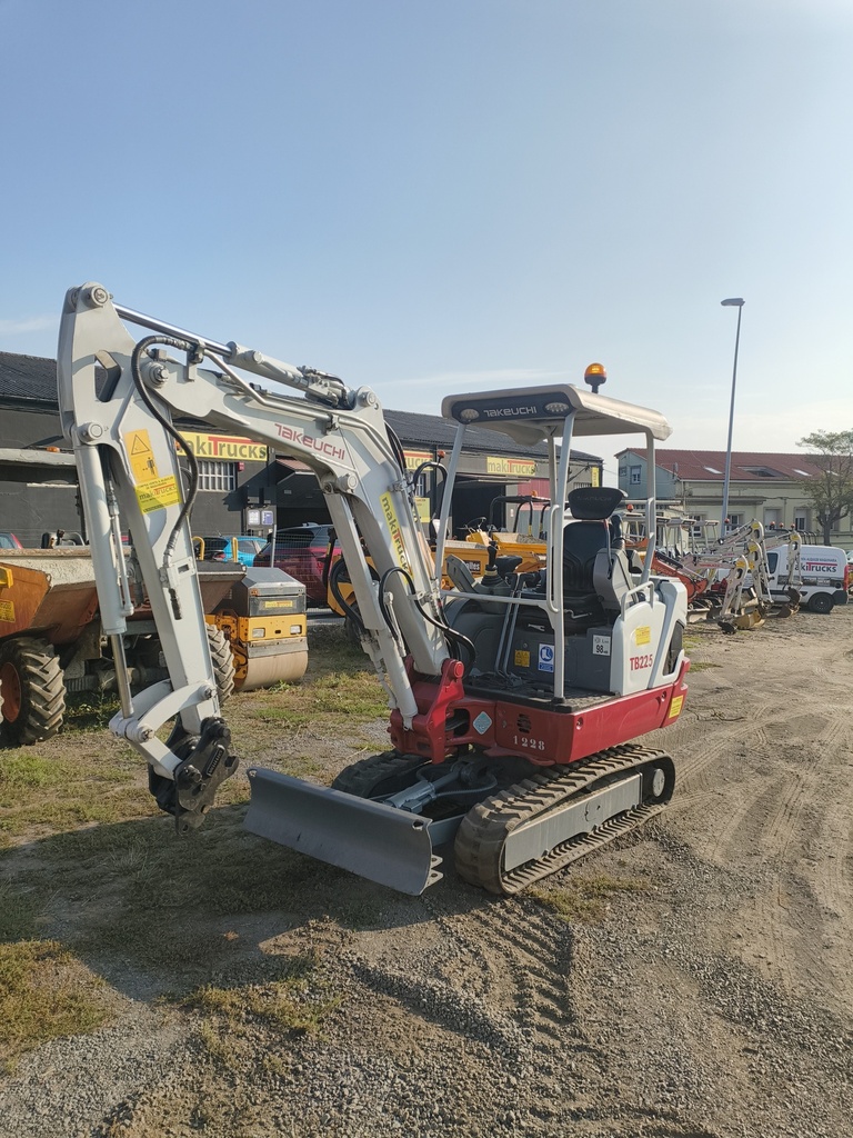 TAKEUCHI TB225, 2018