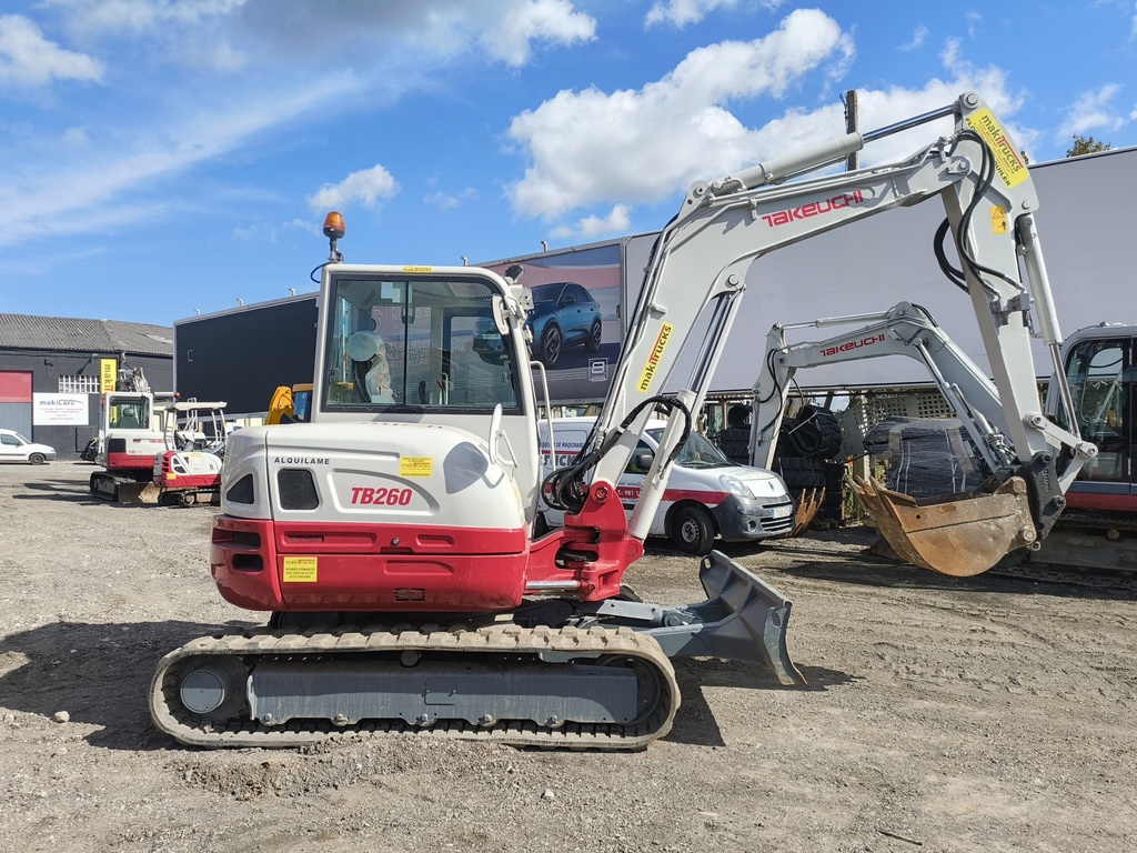 TAKEUCHI TB260, 2016