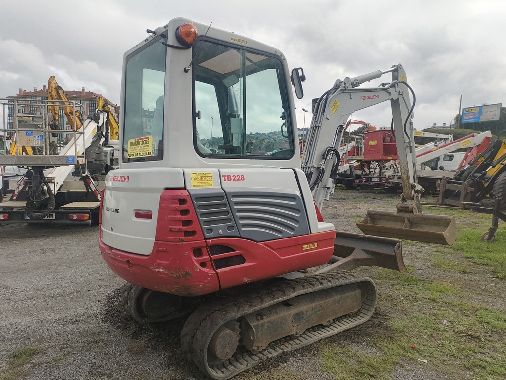 TAKEUCHI TB228, 2013