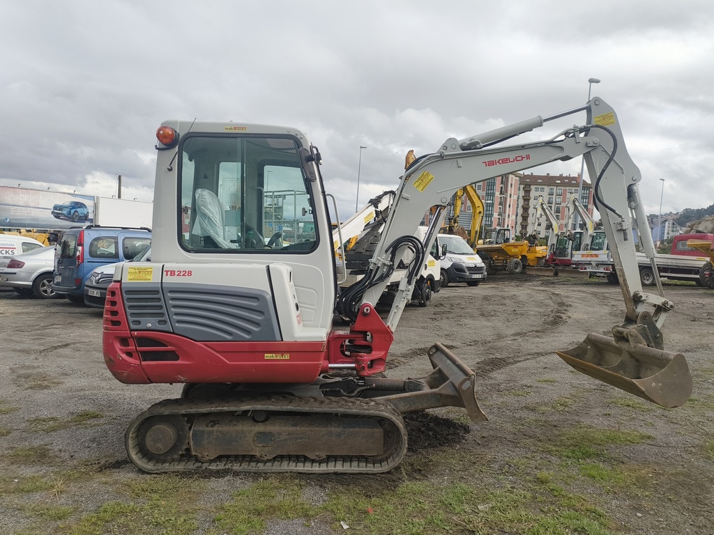 TAKEUCHI TB228, 2013