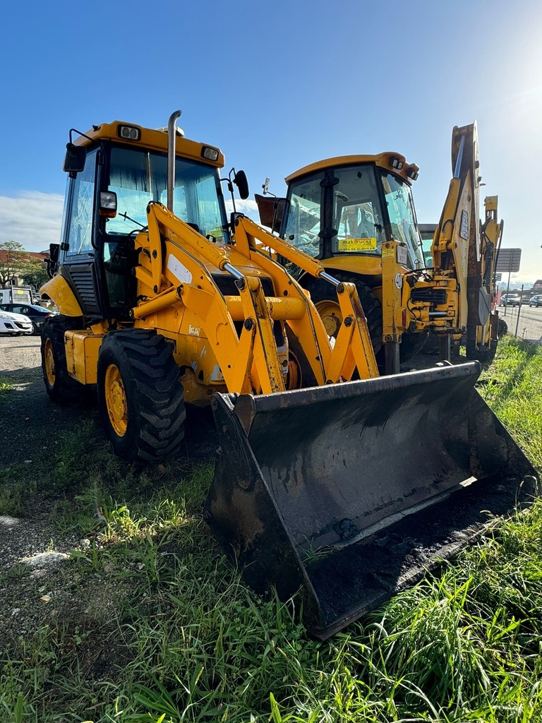 JCB 2CX AIRMASTER, AÑO 2004