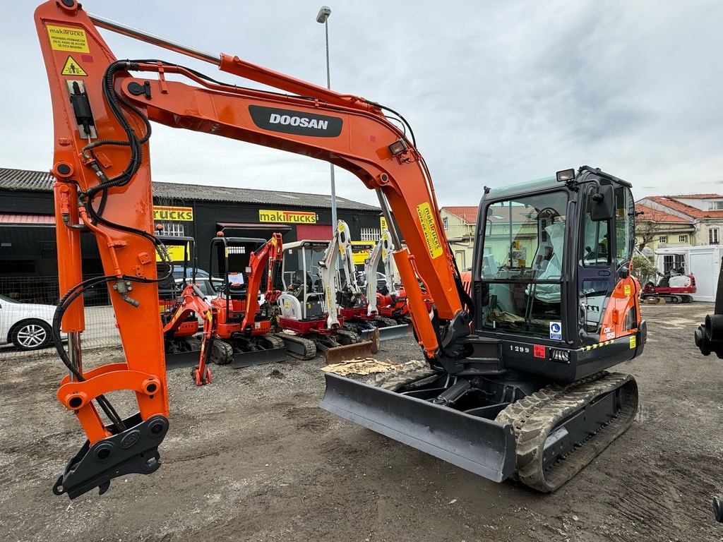 Doosan Dx55 