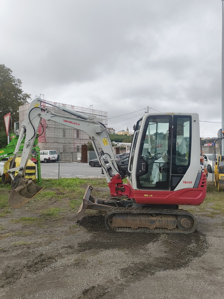 TAKEUCHI TB228, 2013