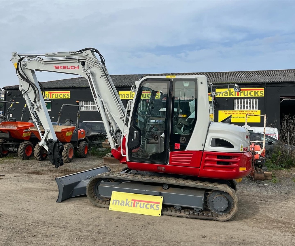 TAKEUCHI TB290, 2014